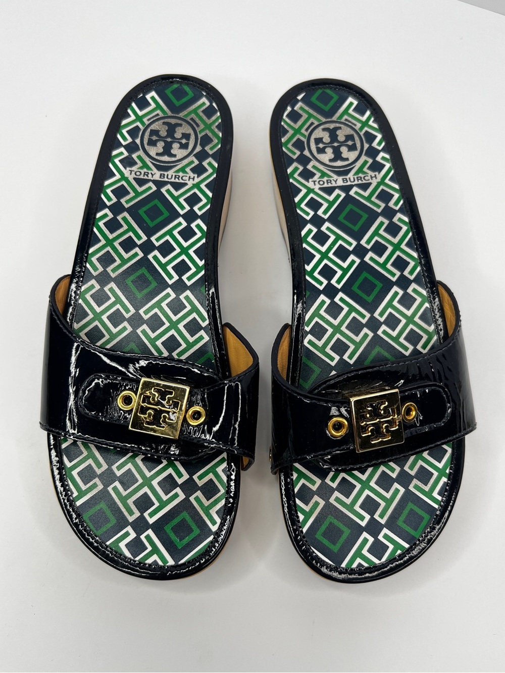 Tory Burch Dixon Black Green Patent Leather Gold Logo Slide Sandals Size 8.5 - Picture 2 of 15